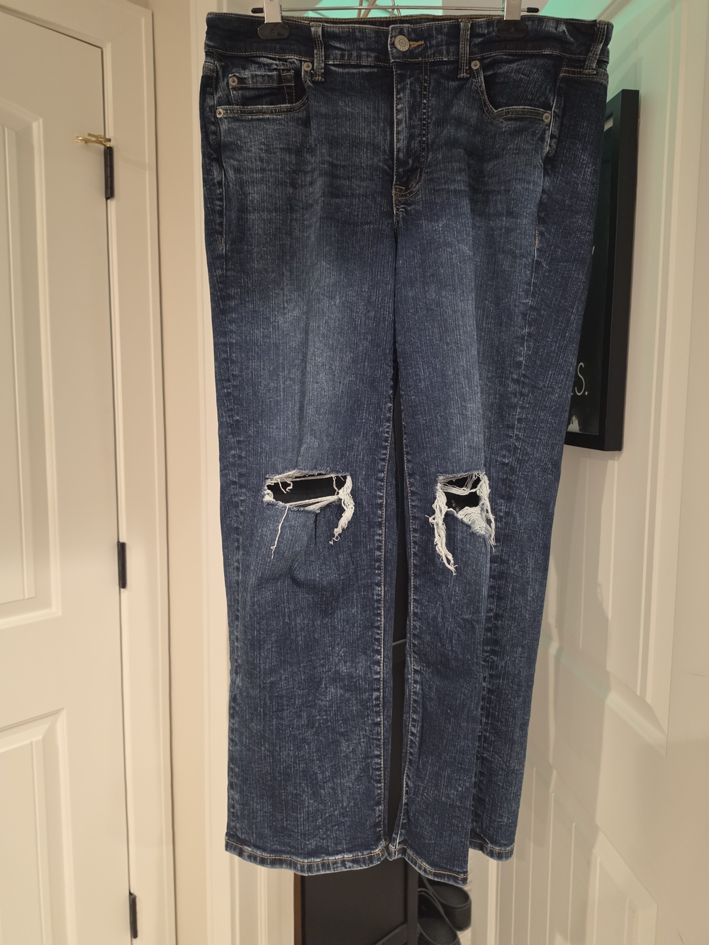 torrid Dark Blue Straight-Leg Distressed Jeans